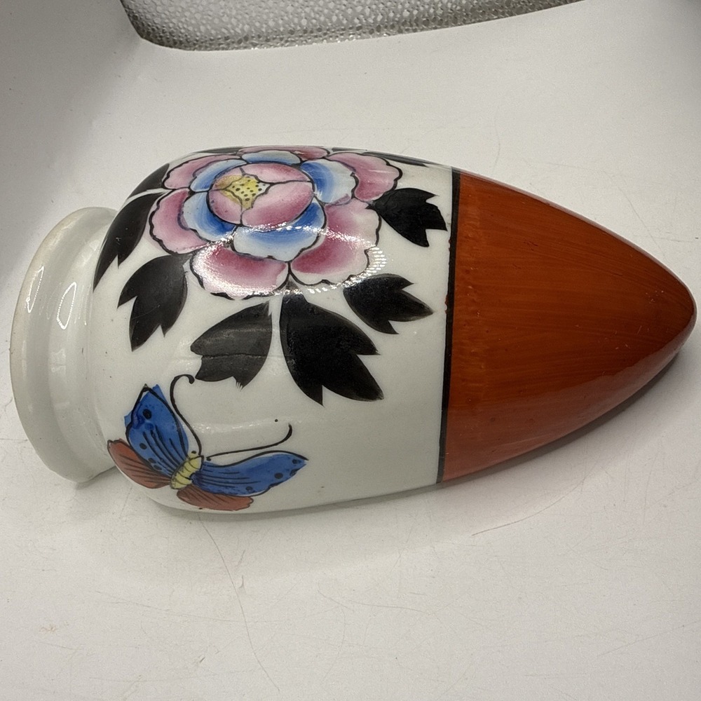Vtg HAND PAINTED Flower Butterfly Design Porcelain Wall Pocket Vases Japan - Picture 2 of 7